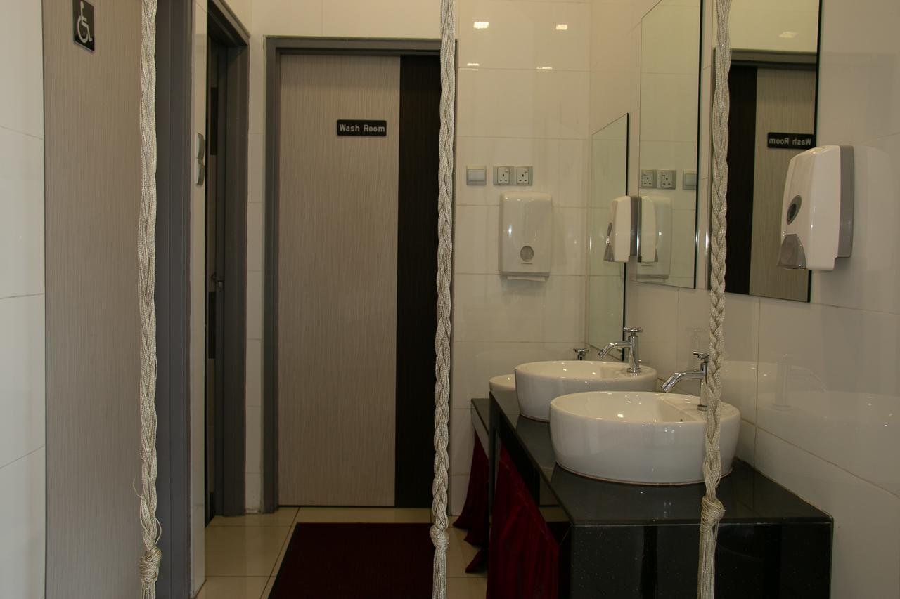 Prince33 Hotel Johor Bahru Ngoại thất bức ảnh